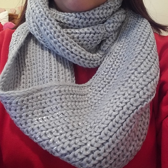 Grey Shimmering Infinity Scarf - Picture 4 of 4